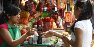 Corte falla a favor de la SEP y avala regulación de comida chatarra en escuelas